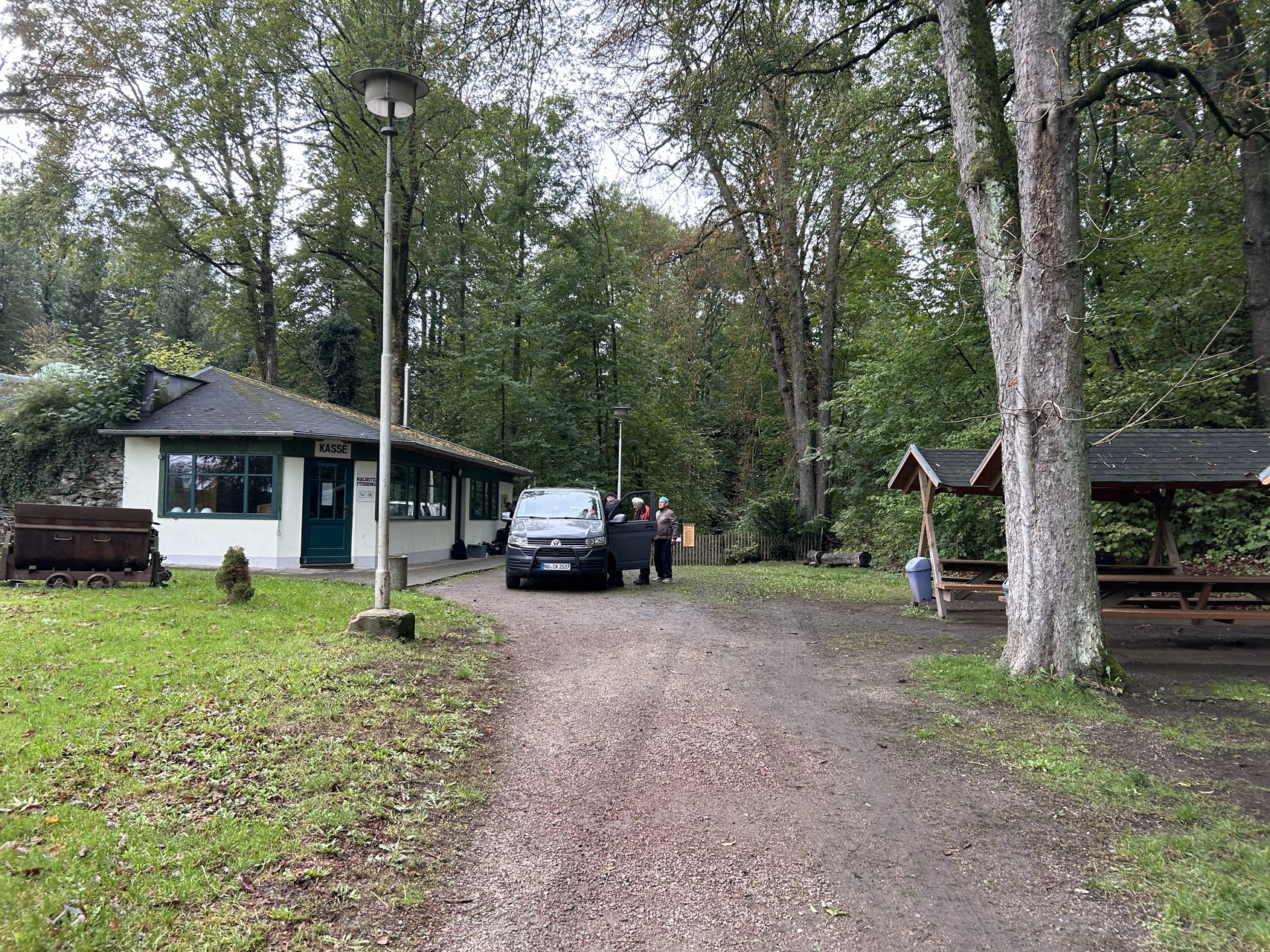 Into the Cave Ausbildung